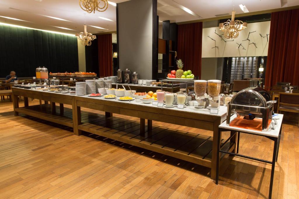 Esplendor by Wyndham Mendoza - Desayuno