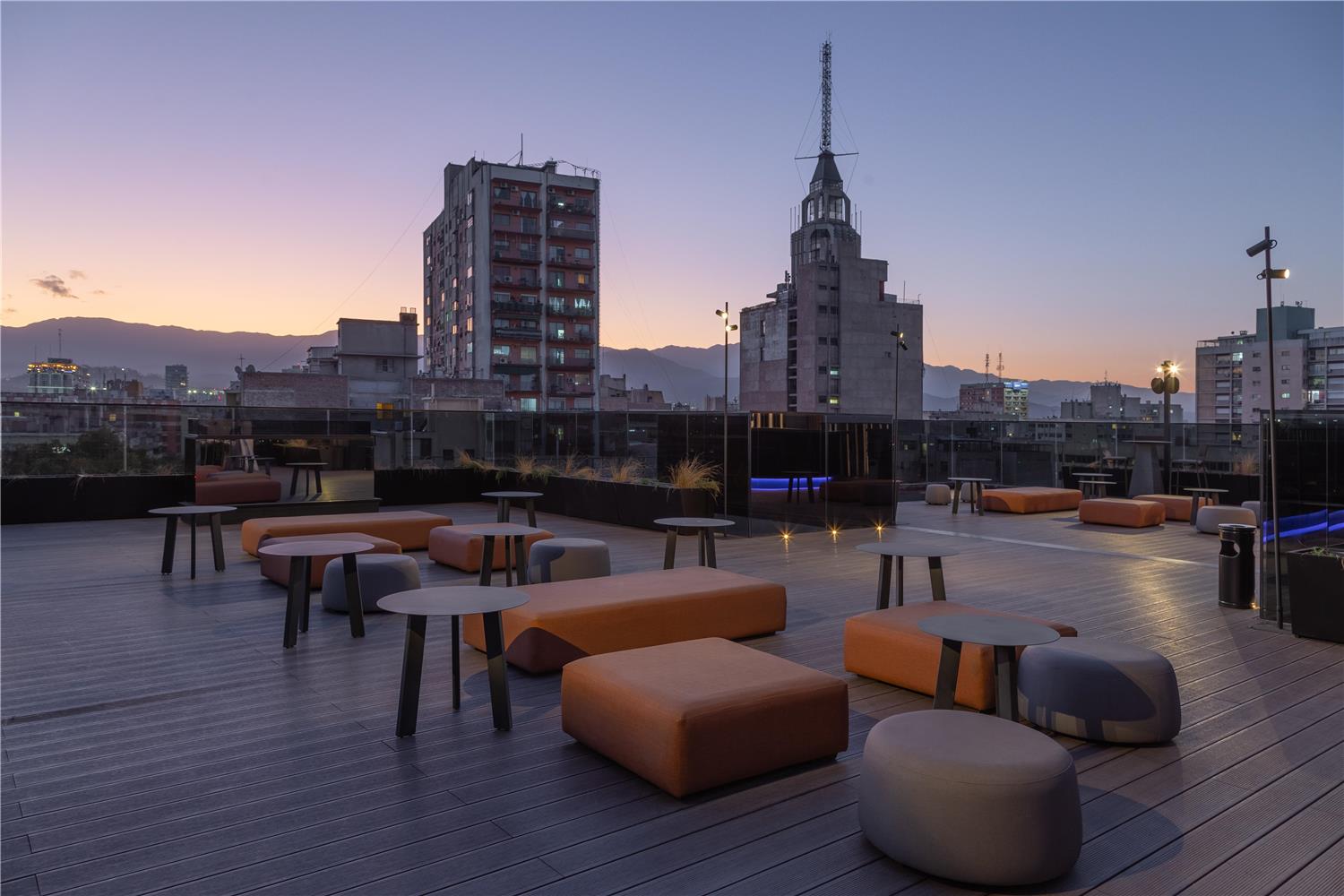 Hualta Hotel Mendoza - Terraza